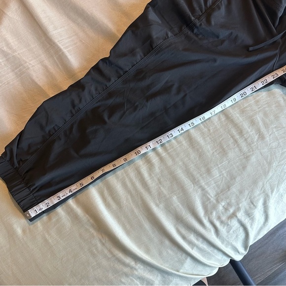 Athleta La Viva Capri Pants Women’s Size 6 - Picture 7 of 8